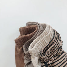 Load image into Gallery viewer, 1055PA-Retro Japanese Korean children's solid color shorts neutral Korean boys and girls striped hem hot pants loose shorts