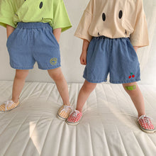 Load image into Gallery viewer, X90239PA-Children's summer denim shorts thin boys and girls baby 2022 new Korean embroidery loose denim 4-point pants