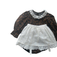 Load image into Gallery viewer, 6021LS-Spring Korean version of baby lace collar crawling clothes + apron two-piece set