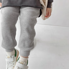 Load image into Gallery viewer, BB-2040PA-2022 Autumn and Winter New Boys and Girls Japanese Style Cotton Waffle Cuffed Trousers Sports Casual Pants
