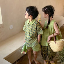 Load image into Gallery viewer, <Taiwan Pavilion> 2022X27TG-Korean version of boys and girls floral short-sleeved shorts two-piece set (A3)