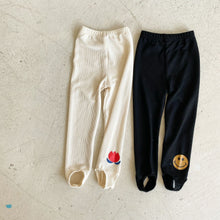 Load image into Gallery viewer, Q90998PA-Girls' foot-stepping leggings for outer wear 2022 new spring and autumn children's pantyhose stylish casual baby pants