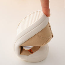 Load image into Gallery viewer, Q20089AC-Korean version of niche children's shoes 22 autumn new boys and girls small scoop shoes cloth shoes floral embroidery indoor shoes kindergarten