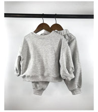 Load image into Gallery viewer, 23D854TG-Children's 2022 Spring and Autumn New Boys and Girls Korean Fashion Letter Printed Long Sleeve Pullover Cotton Sweater Trousers Set