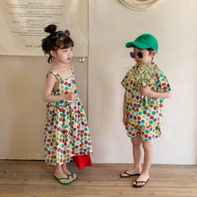 Load image into Gallery viewer, <Taiwan Pavilion> 2022X40TG-Korean version of boys and girls short-sleeved shorts two-piece children's flower suspender skirt brother and sister outfit (A2)