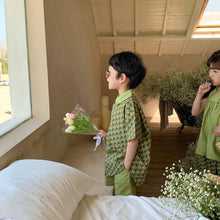 Load image into Gallery viewer, <Taiwan Pavilion> 2022X27TG-Korean version of boys and girls floral short-sleeved shorts two-piece set (A3)