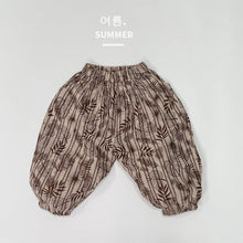 Load image into Gallery viewer, 1205PA-Summer Korean version of girls' pure cotton floral bloomers anti-mosquito pants