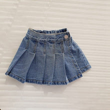 Load image into Gallery viewer, 23D256DS-Children's ins summer Korean style new skirt pants fashionable and stylish pleated personality girls denim skirt small high waist pants skirt