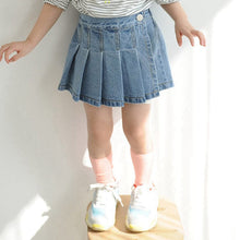 Load image into Gallery viewer, 23D256DS-Children's ins summer Korean style new skirt pants fashionable and stylish pleated personality girls denim skirt small high waist pants skirt