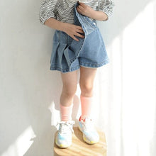 Load image into Gallery viewer, 23D256DS-Children's ins summer Korean style new skirt pants fashionable and stylish pleated personality girls denim skirt small high waist pants skirt