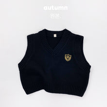 將圖片載入圖庫檢視器 2016SE秋冬刺繡V領針織馬甲
