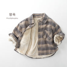將圖片載入圖庫檢視器 25235SE-秋冬季韓版格子加絨保暖襯衫外套
