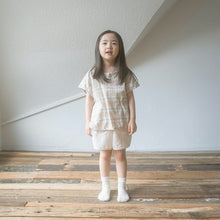 Load image into Gallery viewer, Y7537SE-夏季女童格紋一粒扣梭織純棉上衣
