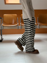 將圖片載入圖庫檢視器 2025D204PA-冬季條紋針織加厚休閒直筒長褲
