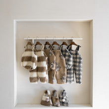 將圖片載入圖庫檢視器 Y95124LS-冬季毛絨連身衣｜印花背帶爬服
