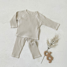 Load image into Gallery viewer, Y8434LS-Autumn A-type soft waxy cotton thick striped thick elastic top + pants + hat set 
