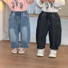 Load image into Gallery viewer, CK260790PA-春秋牛仔長褲｜寬鬆弯刀褲
