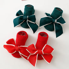 將圖片載入圖庫檢視器 S017-1AC-秋冬季寶寶聖誕蝴蝶結珊瑚絨學步防滑地板襪 (三雙起批)
