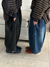 Load image into Gallery viewer, 25D45PA-冬季一體絨牛仔褲｜加厚保暖阔腿褲
