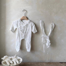 將圖片載入圖庫檢視器 Y95129LS-春夏蕾絲長包腳連身衣&amp;兔子耳朵帽&amp;兩件套
