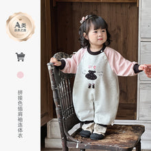 Load image into Gallery viewer, 2532110LS-秋季韓版嬰幼兒可愛拼接長袖連體爬服
