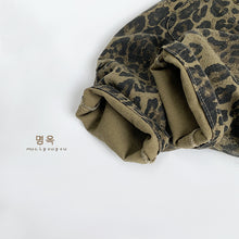 將圖片載入圖庫檢視器 25011LS-秋季韓版兒童休閒豹紋兩穿吊帶褲
