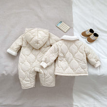 Load image into Gallery viewer, H10336TG-冬季菱格壓紋夾棉加絨連體爬服&amp;外套
