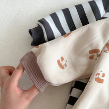 將圖片載入圖庫檢視器 ZDL5184LS-冬季條紋羊駝絨加絨連體爬服
