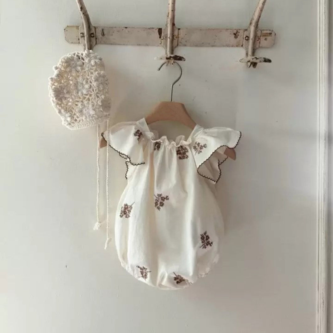 Y9537LS-夏款女童純棉繡花透氣飛袖公主包屁衣