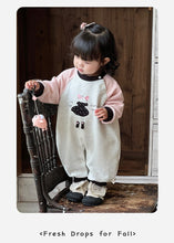 Load image into Gallery viewer, 2532110LS-秋季韓版嬰幼兒可愛拼接長袖連體爬服
