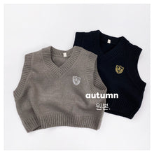 將圖片載入圖庫檢視器 2016SE秋冬刺繡V領針織馬甲
