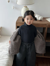 Load image into Gallery viewer, 25D33SE-冬季羊羔毛呢外套｜森系加厚大衣
