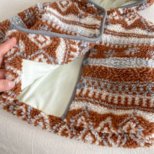 Load image into Gallery viewer, ZDW5108SE-冬季加絨復古提花連帽外套
