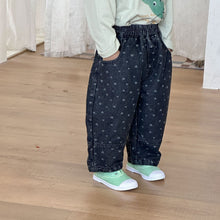 Load image into Gallery viewer, CK260696PA-春秋愛心牛仔褲
