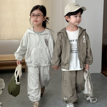 Load image into Gallery viewer, QZ250567TG-秋裝純棉how are you連帽運動外套+長褲套裝
