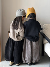 將圖片載入圖庫檢視器 25Q44PA-春季森系簡約燈芯絨燈籠寬褲
