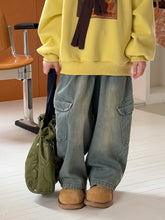 將圖片載入圖庫檢視器 2025D194PA-冬季韓版加絨口袋牛仔工裝褲
