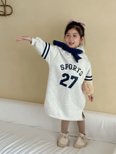 Load image into Gallery viewer, DZ250640TG-秋冬季加絨運動兩件套裝&amp;連身裙
