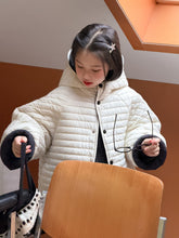 將圖片載入圖庫檢視器 2025D191SE-冬季韓版立領壓紋加厚休閒連帽外套
