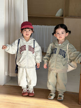 將圖片載入圖庫檢視器 CZ260863TG-春秋季復古字母連帽休閒兩件套
