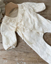 將圖片載入圖庫檢視器 Y95129LS-春夏蕾絲長包腳連身衣&amp;兔子耳朵帽&amp;兩件套
