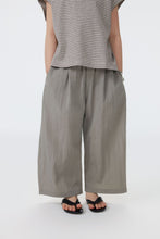 Load image into Gallery viewer, BB2605PCW-夏季｜純色梭織｜九分蘿蔔褲
