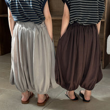 Load image into Gallery viewer, 25X57PA-夏季｜純色寬鬆｜防蚊燈籠褲
