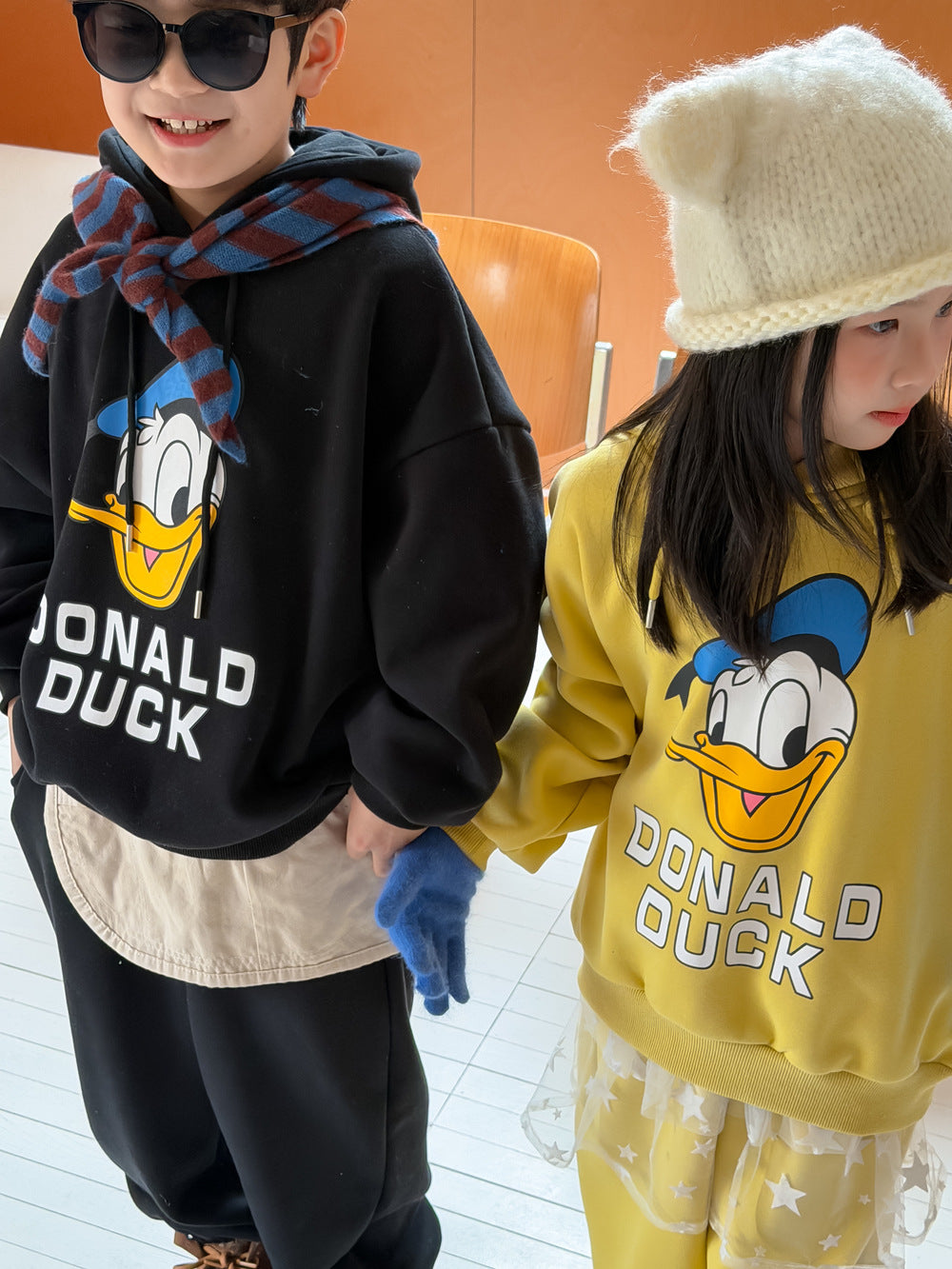 2025D184TG-冬季韓版卡通鴨印花連帽加絨兩件套