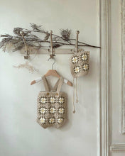 將圖片載入圖庫檢視器 MY9514LS-秋冬季韓版嬰兒復古手工勾花針織背心連身褲兩件套
