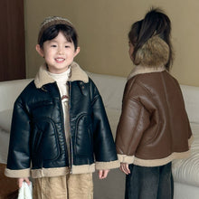 Load image into Gallery viewer, DW250663SE-冬季立領扣環羊羔絨皮外套
