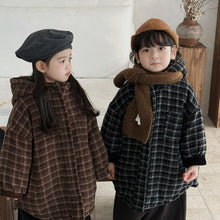 Load image into Gallery viewer, 25D43SE-冬季格紋羊毛呢外套｜加棉森系大衣
