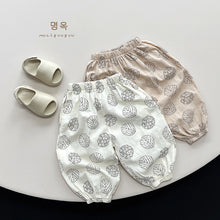 將圖片載入圖庫檢視器 23089PA-夏季韓版寬鬆清涼樹葉印花防蚊褲
