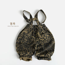 將圖片載入圖庫檢視器 25011LS-秋季韓版兒童休閒豹紋兩穿吊帶褲
