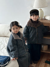 Load image into Gallery viewer, 25D33SE-冬季羊羔毛呢外套｜森系加厚大衣
